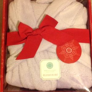 Brand New Martha Stewart Collection Bath Robe.