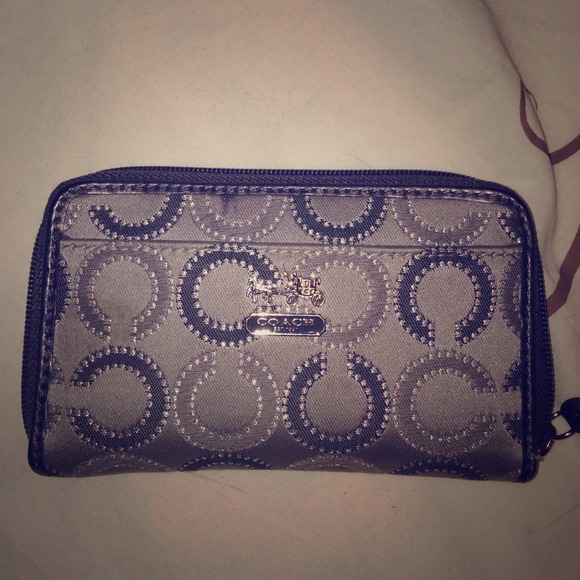 Coach wallet - Picture 1 of 2