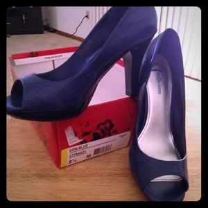 ✂️Price Cut✂️ Snakeskin Peep Toe Heels