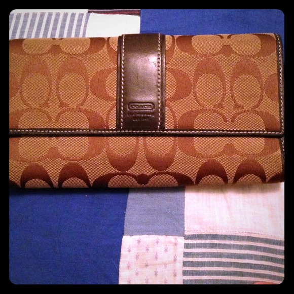 Authentic coach wallet!