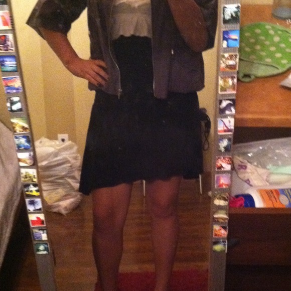 Black versatile skirt
