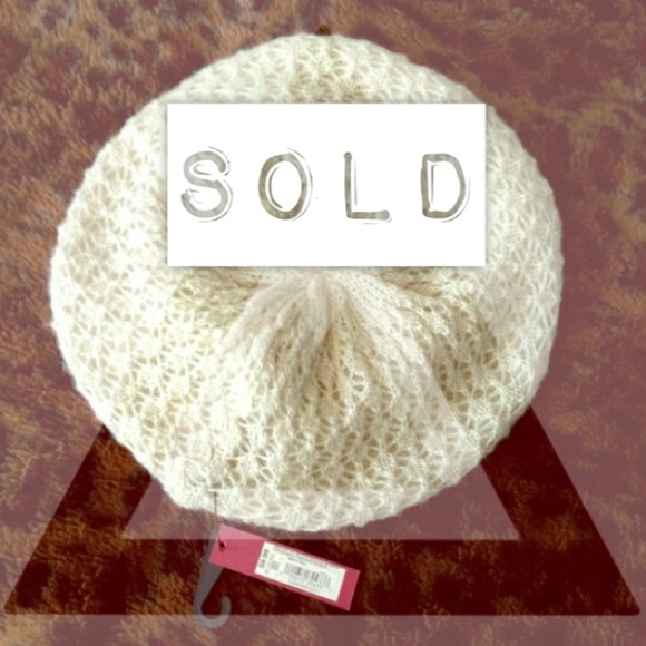 knitted white sparkle beret