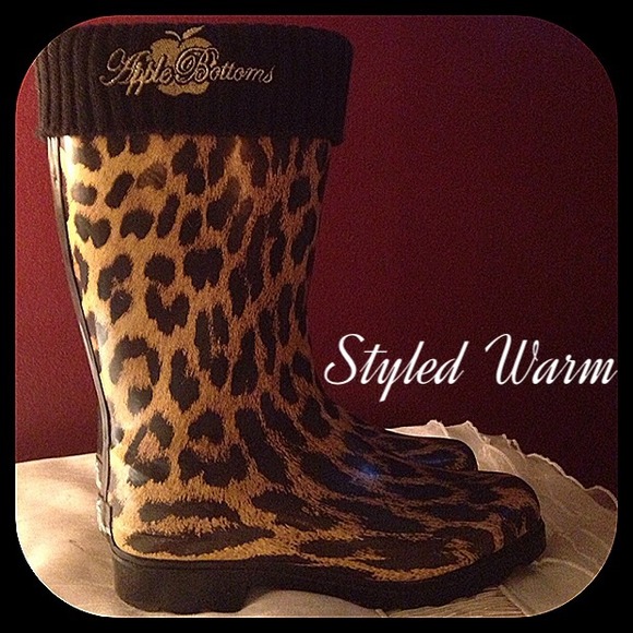 Fashionable leopard rain boots - Picture 3 of 4