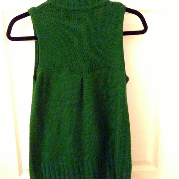 Green Double Button Vest - Picture 3 of 4