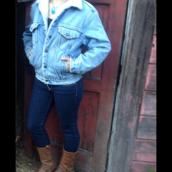 Vintage 80's Levi Jacket - Picture 3 of 3