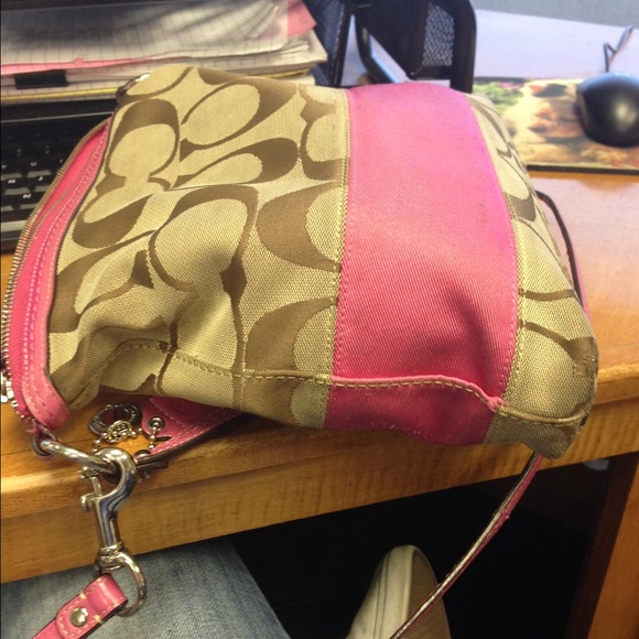 Coach purse - Picture 2 of 4