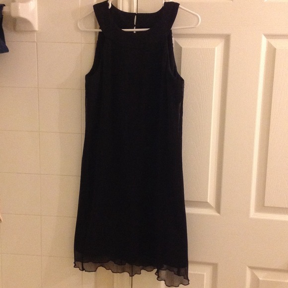 Size 6 - medium black boat neck dress
