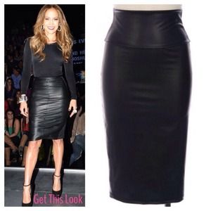 🎉HOST PICK🎉 (LAST ONE) LEATHERETTE BODYCON SKIRT