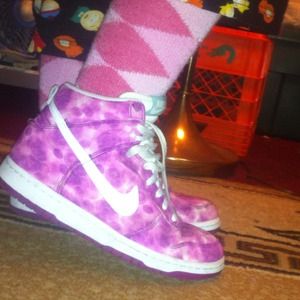 Nike high top fuschia purple hi top sneakers