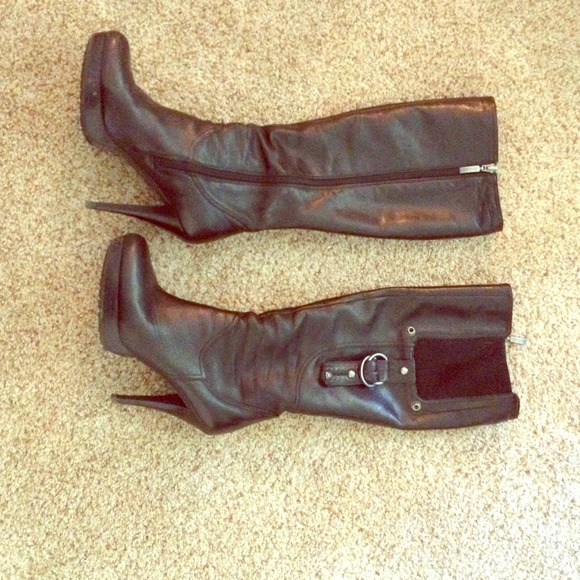 Guess boots