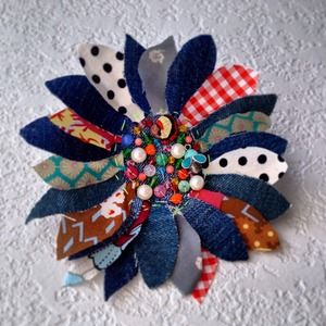 Beautiful Flower Brooch-Hand Made