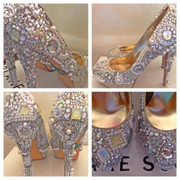 🎀One of a kind shoes🎀
