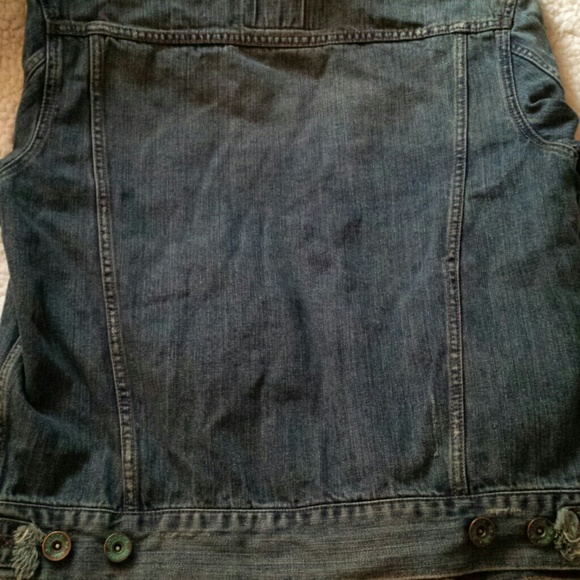 ***SOLD*** Crop Denim jacket!!! - Picture 3 of 4