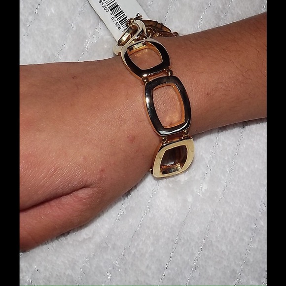 Gold bracelet