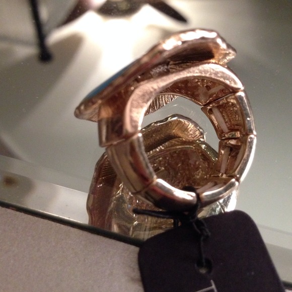 BUNDLED Towne & Reese Amelia Ring - Picture 3 of 3