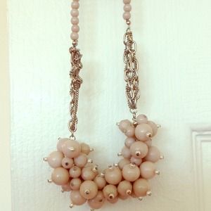 Trendy bead necklace