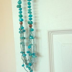 Turquoise bead necklace