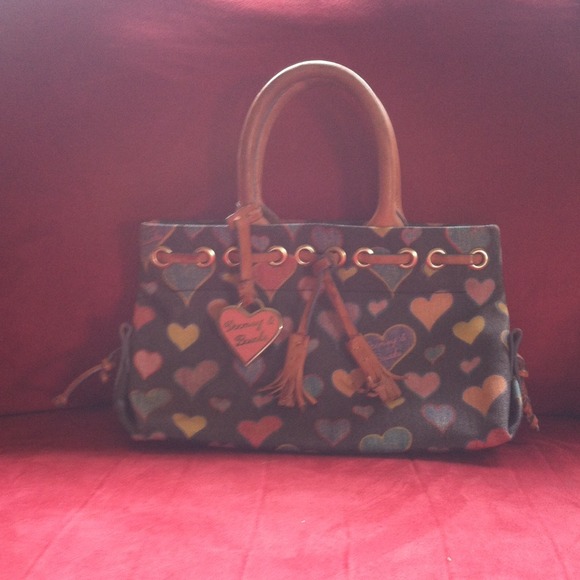 ‼️reduced‼️Dooney & Bourke handbag Black w/ hearts