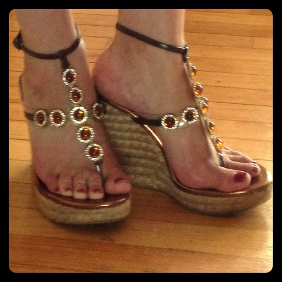 ❤️Just Reduced ❤️🔸 Bronze Wedges🔸