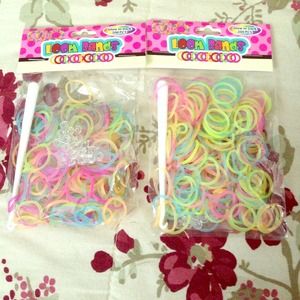 Glow in the dark loom bands