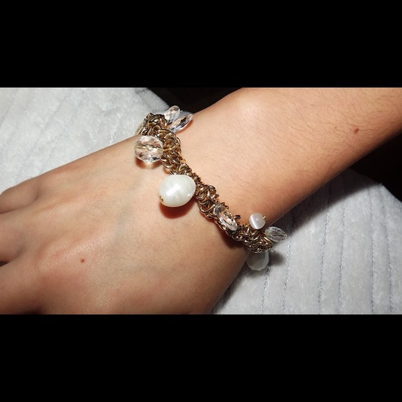 Faux Ivory charm bracelet - Picture 1 of 2