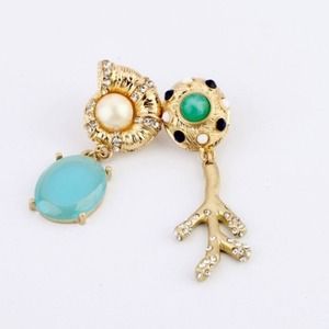 Elegant Sea shell earrings brand new