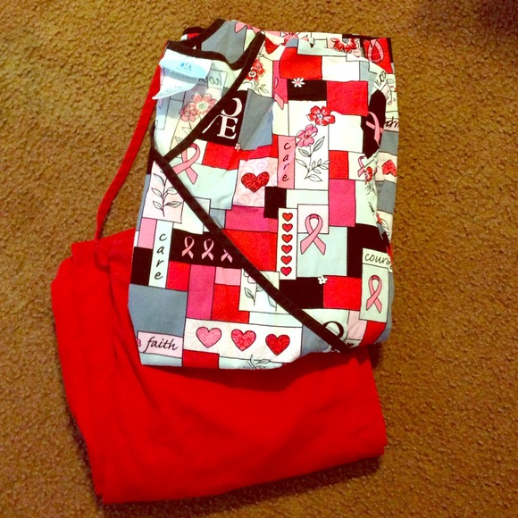 Red/pink/black scrub too and red bottoms