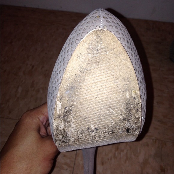 Stylish heels! - Picture 3 of 3