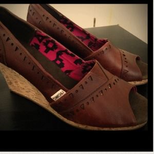 Brown leather TOMS wedge
