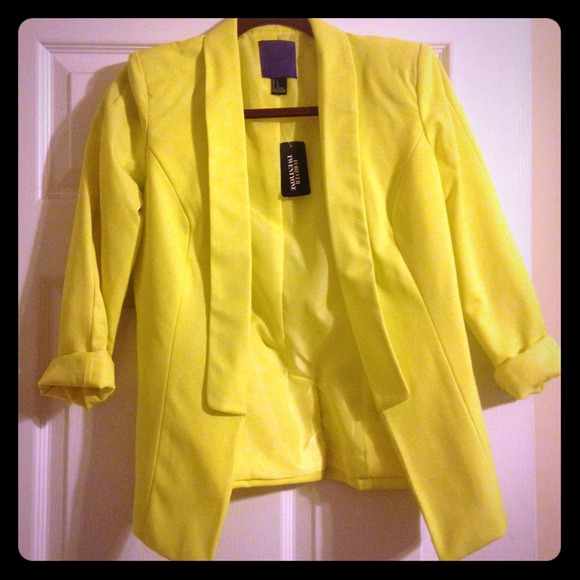 **SOLD*** Perfect Yellow Blazer