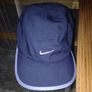 Nike workout hat