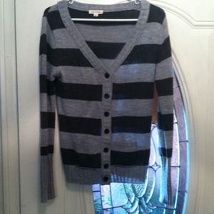 Black and gray thin sweater