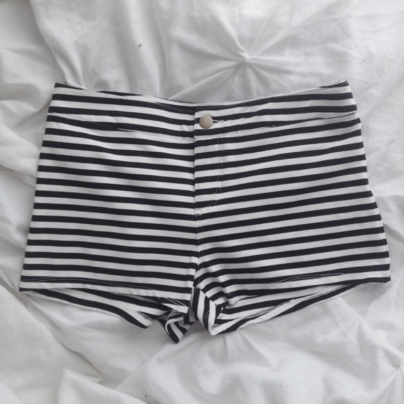 Forever 21 Black White Stripe Shorts Small