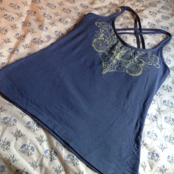 Sports top