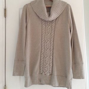 *SOLD* LOFT Oatmeal Cableknit Lounge Sweatshirt