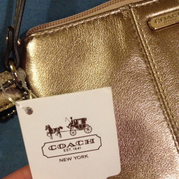 Authentic coach!! - Picture 5 of 5