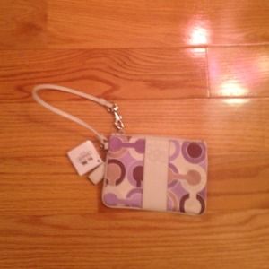 AUTHENTIC coach wristlet