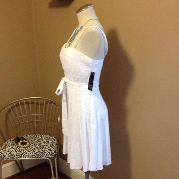 Sold/bundled - Picture 2 of 4