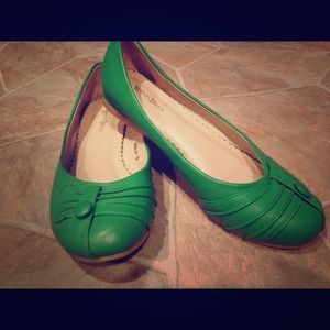 ❌SOLD❌Green Flats