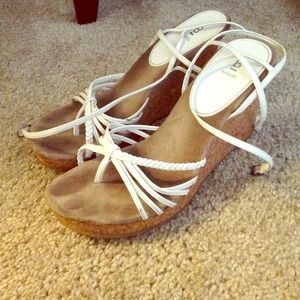 Scrappy, white wedges
