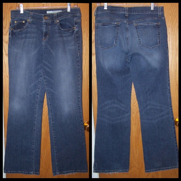 DKNY Denim Jeans - Picture 2 of 4