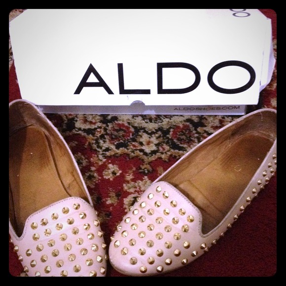 Also stud flats