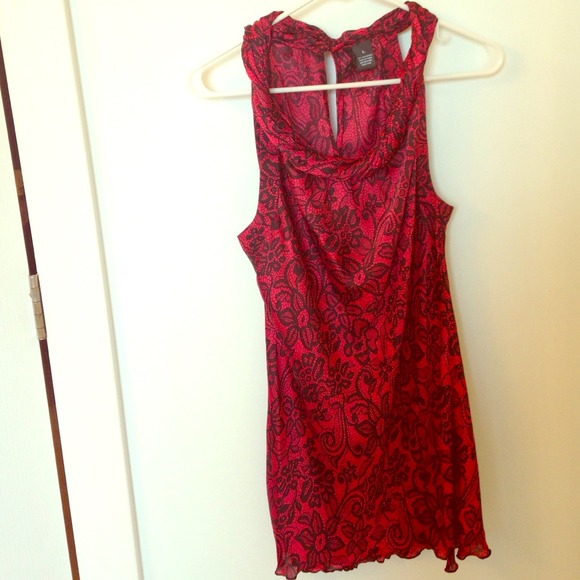 Black and red tank top ***SILKY*** - Picture 1 of 2
