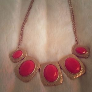 Stylish Coral and Gold Statement Necklace💕
