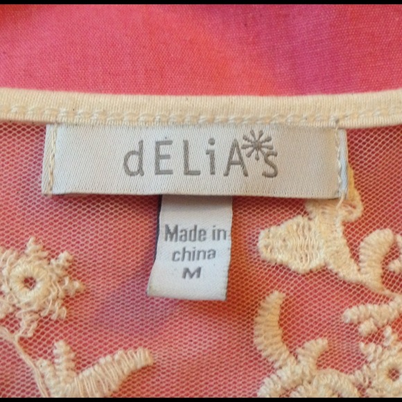 Delia's white lacey top - Picture 3 of 3