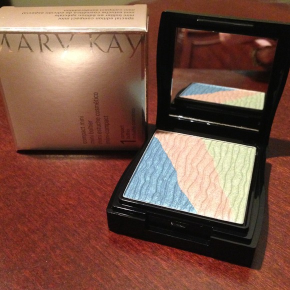 Mary Kay 50th anniversary edition compact mini