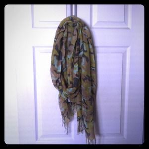 Camouflage print scarf
