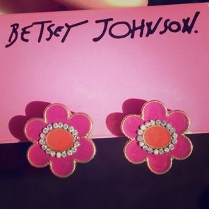 🎉HP 3/7🎉 NWT Authentic Betsey Johnson Earrings