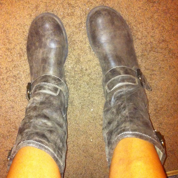 BareTraps brown moto boot