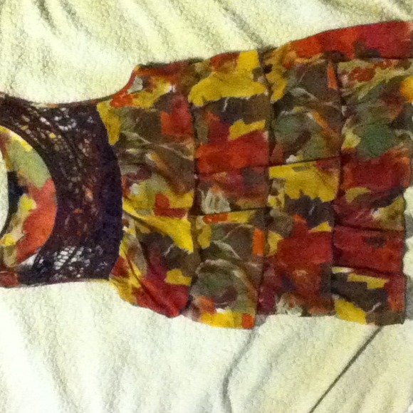 Ruffle tank - Picture 1 of 1